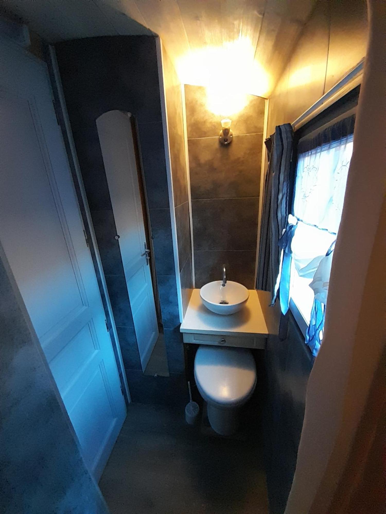 Location Type Gite, Chambre D'Hote, Meuble De Tourisme Dans Joli Petit Chalet Typique Et Ou Jolie Roulotte Type Boheme Waldighoffen Kültér fotó