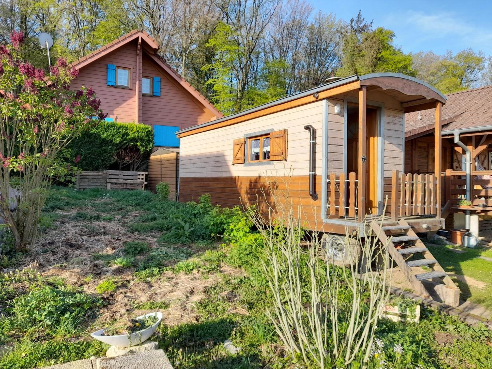 Location Type Gite, Chambre D'Hote, Meuble De Tourisme Dans Joli Petit Chalet Typique Et Ou Jolie Roulotte Type Boheme Waldighoffen Kültér fotó