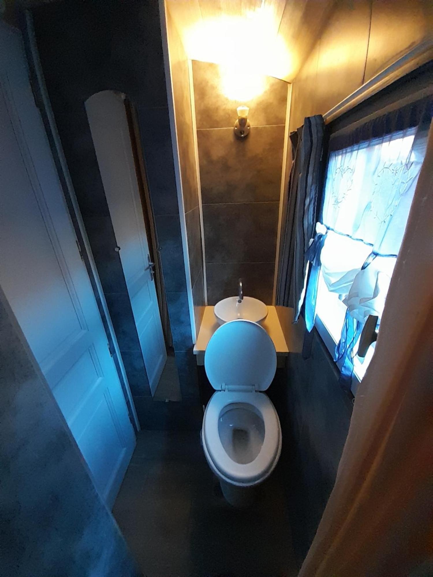 Location Type Gite, Chambre D'Hote, Meuble De Tourisme Dans Joli Petit Chalet Typique Et Ou Jolie Roulotte Type Boheme Waldighoffen Kültér fotó