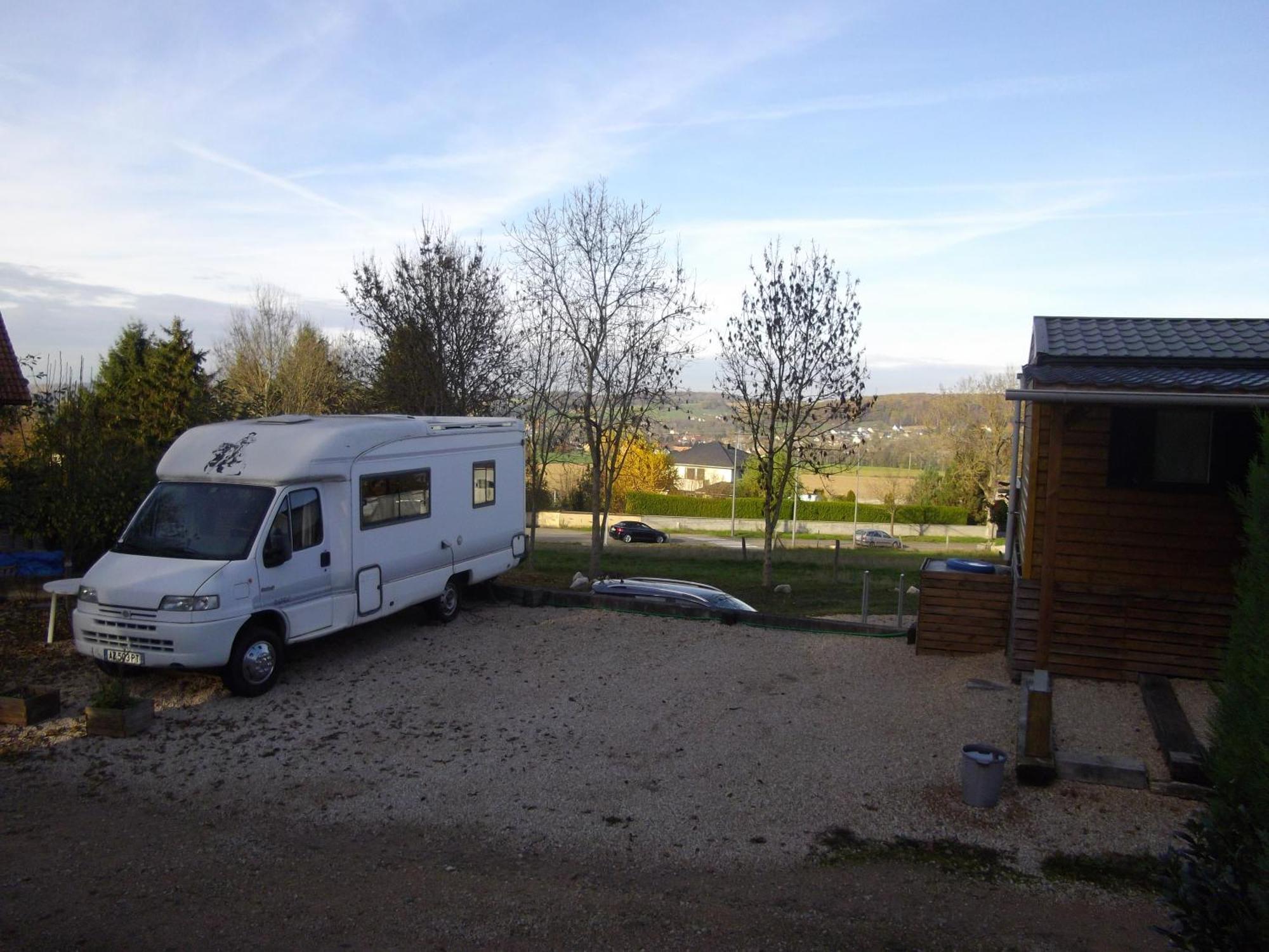 Location Type Gite, Chambre D'Hote, Meuble De Tourisme Dans Joli Petit Chalet Typique Et Ou Jolie Roulotte Type Boheme Waldighoffen Kültér fotó