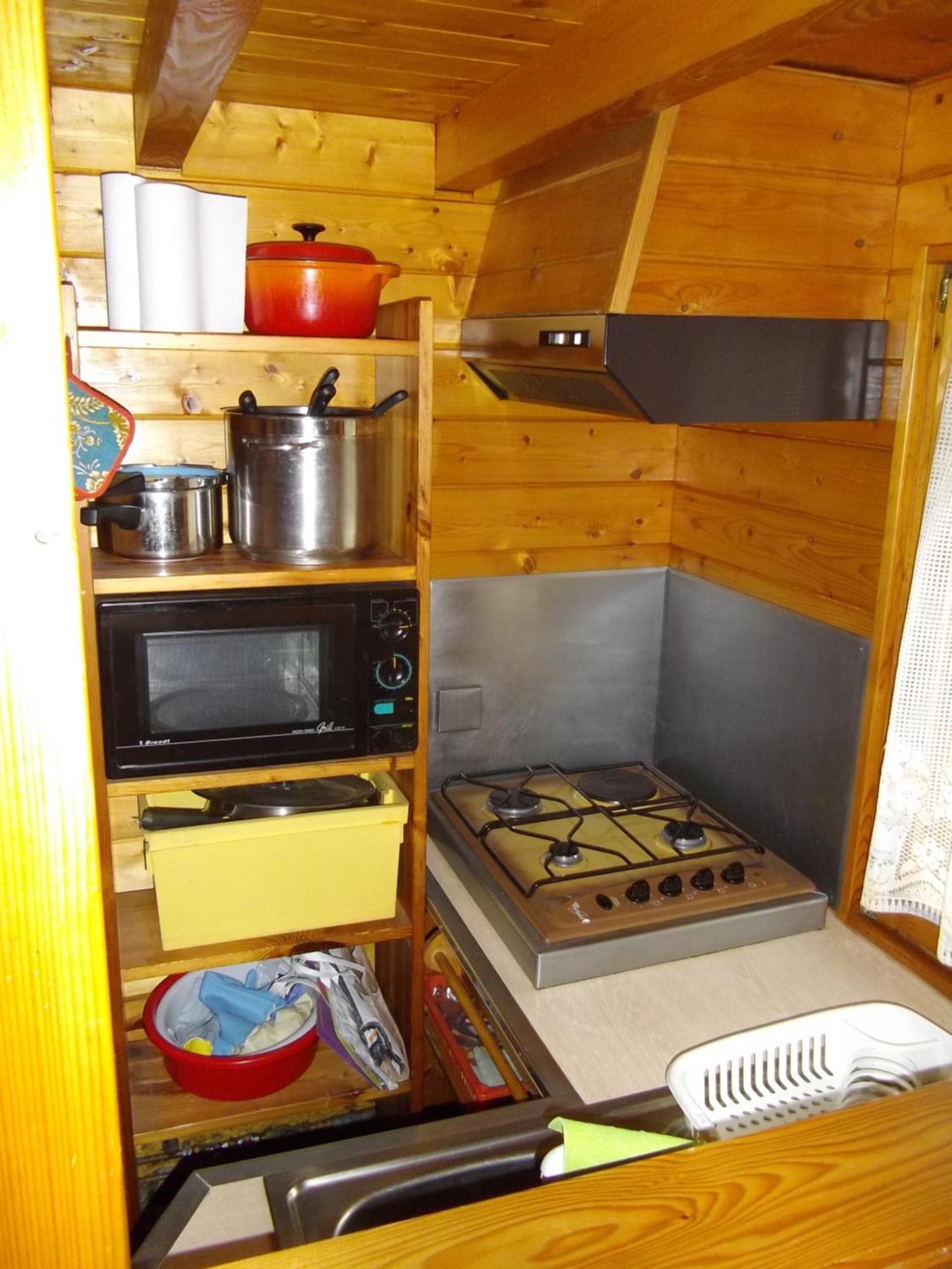 Location Type Gite, Chambre D'Hote, Meuble De Tourisme Dans Joli Petit Chalet Typique Et Ou Jolie Roulotte Type Boheme Waldighoffen Kültér fotó
